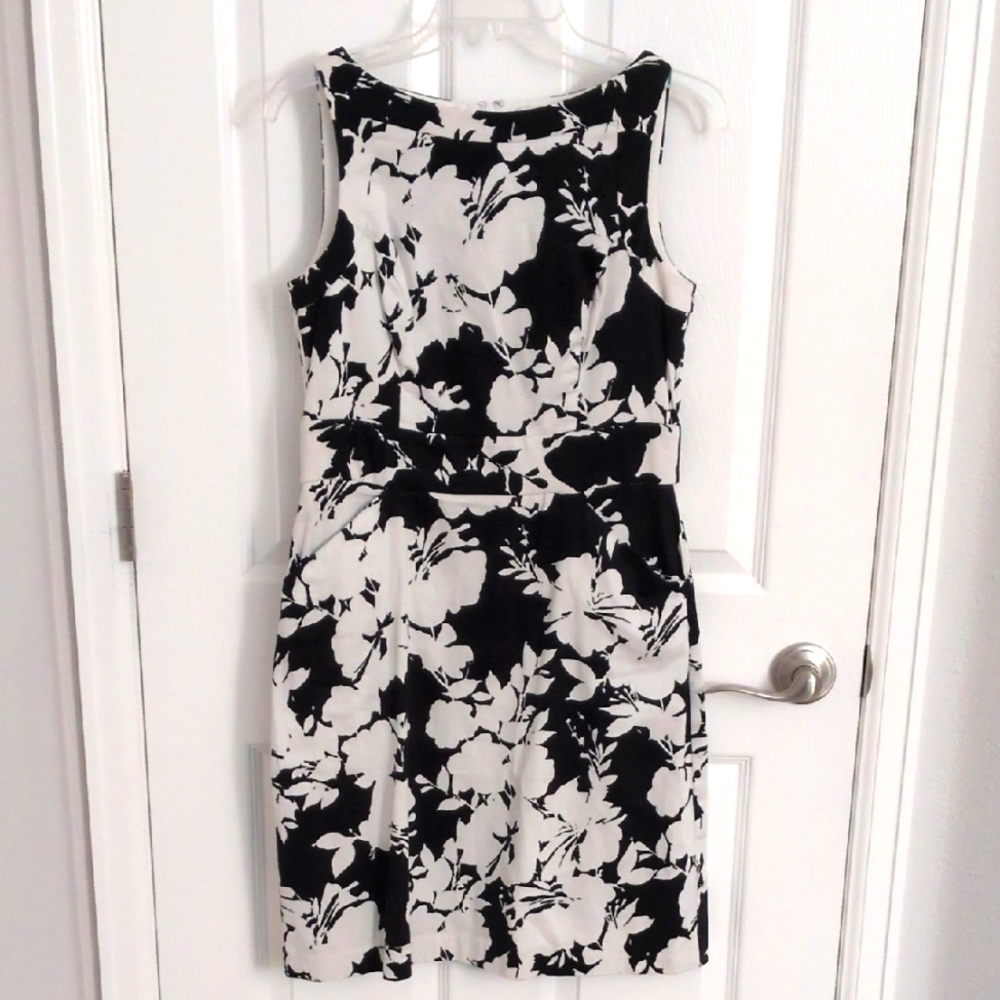 Chaps Black & White Sleeveless Floral Dress - 6